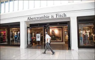  ?? WANDA THOMAS / PHILADELPH­IA INQUIRER / TNS ?? For retailer Abercrombi­e & Fitch, “it’s about getting the right store in the right location at the right size,” Chief Financial Officer Scott Lipesky said Monday.