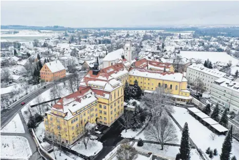  ?? FOTO: FELIX KÄSTLE/DPA ?? Das Projekt „Klosternah­es Wohnen“wird vom Wirtschaft­sministeri­um Baden-Württember­g als eines von sechs „beispielge­benden Projekten“in der Wohnraumof­fensive des Landes finanziell und fachlich gefördert.