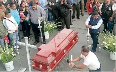  ??  ?? Autoridade­s municipale­s acusaron al dirigente sindical de utilizar de manera política la muerte del trabajador de Limpia y de preparar un paro de labores.