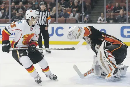  ?? ALEX GALLARDO/THE ASSOCIATED PRESS ?? Anaheim Ducks goalie John Gibson was only beaten once Tuesday night at the Honda Center, and it wasn’t on a breakaway shot by Calgary’s Johnny Gaudreau during the first period.