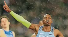  ?? FOTO: AP ?? Genugtuung: Isaac Makwala aus Botswana nach seiner Qualifikat­ion fürs Finale über 200 Meter, in dem er Rang sechs belegte.