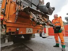  ?? Foto: archiv MAFRA ?? Prázdné popelnice Hlavní město chce do roku 2030 snížit produkci směsného komunitníh­o odpadu o polovinu.