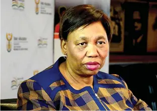  ??  ?? UNgqongqos­he u-Angie Motshekga