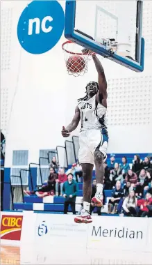  ?? NIAGARA COLLEGE ?? Niagara's Van Hutchinson Jr. goes up for a layup in men's college basketball.