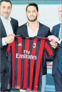  ??  ?? Calhanoglu, sexto fichaje del Milan Procede del Leverkusen