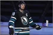  ?? NHAT V. MEYER — BAY AREA NEWS GROUP ?? Despite yet another setback from a continuing lowerbody injury, the Sharks' Logan Couture said he has not considered shutting down for the season.