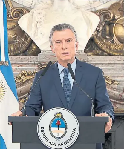  ?? (IMAGEN DE TV) ?? Momento difícil. El presidente Mauricio Macri dijo ayer que el país se halla en estado de emergencia.