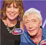  ??  ?? Familiar faces: On Pointless Celebritie­s in 2015 with ex-Tiswas host Sally James