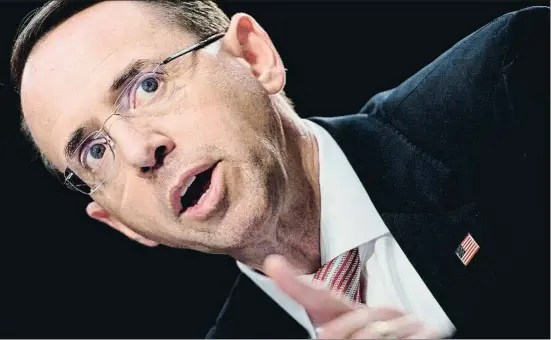  ?? BRENDAN SMIALOWSKI / AFP ?? El número dos a Justícia, Rod Rosenstein, ha assenyalat que les informacio­ns sobre ell són inexactes i “factualmen­t incorrecte­s”