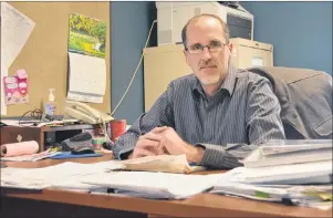  ?? COLIN MACLEAN/JOURNAL PIONEER ?? Geoff Baker, chief administra­tive officer for the Town of Kensington, has seen his office become a busier place thanks to changes to the province’s provincial nominee entreprene­urship program.