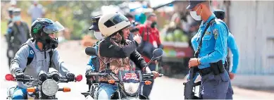  ?? FOTO: LA PRENSA ?? Las personas podrán circular el día que le toque según su identidad.