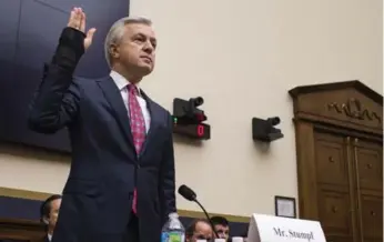  ?? AL DRAGO/THE NEW YORK TIMES ?? Wells Fargo CEO John Stumpf testified that he “led the bank with courage,” promising the company’s full review would continue, but congressma­n Roger Williams was “amazed at what you do not know about your business.”