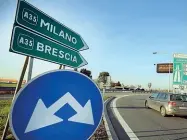  ??  ?? La nuova autostrada Processo sui presunti rifiuti sotto il tratto Brebemi in cui lavorò Pierluca Locatelli