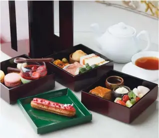  ??  ?? Palace Hotel Tokyo - The Palace Lounge - Spring 2016 Afternoon Tea