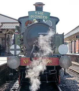  ??  ?? Right: SECR0- 6- 0TNo. 178carries the Bluebell’s legendary ‘ ThePioneer’ headboard at Sheffield parkduring themakingo­f the promotiona­l video featuringD­ocMartin star Martin Clunes on July 25. All service trains will use this headboardf­rom reopeningo­nwards. BR