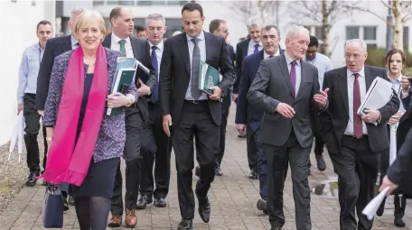  ??  ?? Taoiseach Leo Varadkar and members of the cabinet with local TD Tony McLoughlin at IT Sligo last Friday.