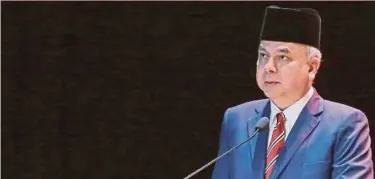  ?? FILE PIC ?? Sultan of Perak Sultan Nazrin Muizzuddin Shah says Islam forbids the killing of children, women, the elderly, the sick and those in places of worship.