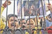  ?? PTI PHOTO ?? Karni Sena activists demonstrat­e against the planned January 25 release of Padmaavat in Bhopal on Monday.