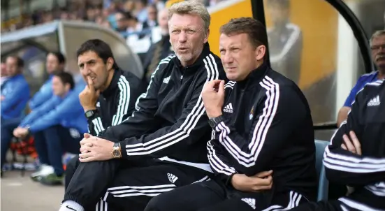  ??  ?? Real experience: McKinlay (right) insists that working under Moyes (centre) at Sociedad will prove invaluable to his management career