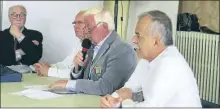  ??  ?? Narcisse Ferro, Jean Cerda, le Président national Denis Barret, Pierre Duffaut, Maire