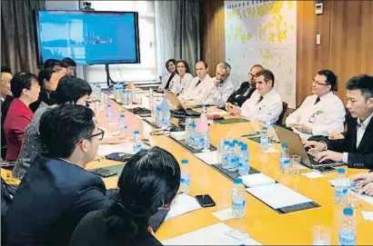  ?? H.C. ?? La cúpula del Clínic y del equipo cantonés al día siguiente de la firma del acuerdo en la Moncloa