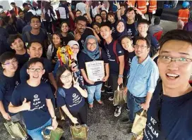  ??  ?? While being involved in community outreach initiative­s, students were exposed to real-life challenges which required them to apply the knowledge and skills acquired from SEGi University.