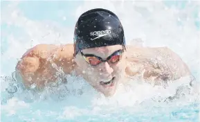  ?? — Gambar AFP ?? TINGKATKAN PRESTASI: Dressel semasa bersaing dalam acara 100 meter kupu-kupu pada kejohanan Siri Pro Swim di California.