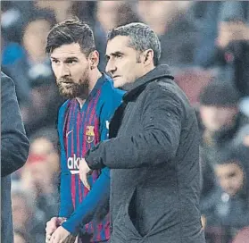  ?? FOTO: PERE PUNTÍ ?? Ernesto Valverde recibió los elogios de Leo Messi después del 1-4 ante el Betis