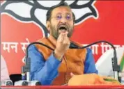  ?? PRABHAKAR SHARMA/HT ?? Union HRD minister Prakash Javadekar addresses a press conference in Jaipur on Tuesday.