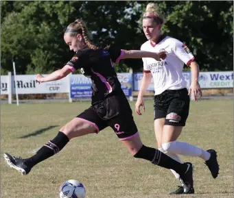  ??  ?? Claire O’Riordan posing problems for Shauna Fox on her final game before departing for Germany.