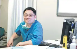  ?? PROVIDED TO CHINA DAILY ?? Doctor Xu Jin in a clinic room at Peking Union Medical College Hospital’s emergency department.