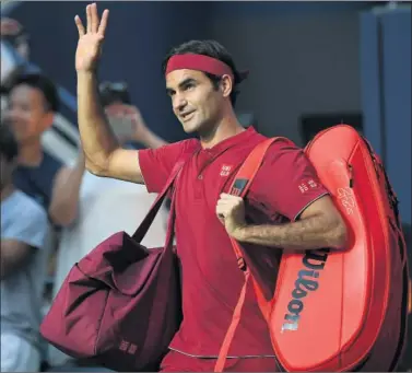  ??  ?? CRÍTICO. Roger Federer habló con los medios después de su primer partido en el US Open.