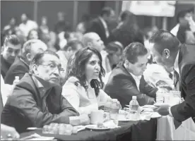  ??  ?? Alejandra Barrales, líder del PRD, sostuvo que el objetivo del acuerdo es “cambiar el rumbo del país” ■ Foto Jesús Villaseca