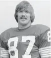  ??  ?? Tight end Jerry Smith, pictured in 1975, played for Washington from 1965 to 1977.