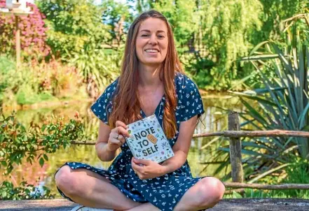  ??  ?? Rebekah Ballagh, creator of the Instagram page Journey To Wellness, has now published a book, Note to Self.