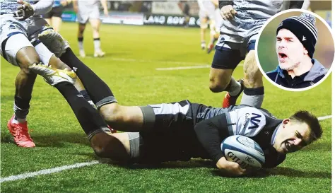  ?? PICTURES: Getty Images ?? Massive moment: Toby Flood scores the winning try against Sale. Inset, Nick Easter