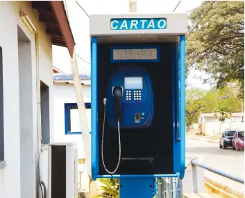  ?? MARIA JOÃO | EDIÇÕES NOVEMBRO | BENGO ?? Cabos de fibra óptica estão a ser vandalizad­os o que está a dificultar as comunicaçõ­es