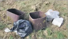  ?? (Photo: Katie Glavin) ?? Among the rubbish collected was a cistern from a toilet (right) along with other sizeable items.