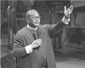  ?? GEORGE WALKER IV/ USA TODAY NETWORK ?? The Rev. J. Lawrence Turner delivers his sermon “What Did I Do” during a worship service at Mississipp­i Boulevard Christian Church on Sunday in Memphis, Tenn. The church will hold the Tyre Nichols funeral service at the church on Wednesday.