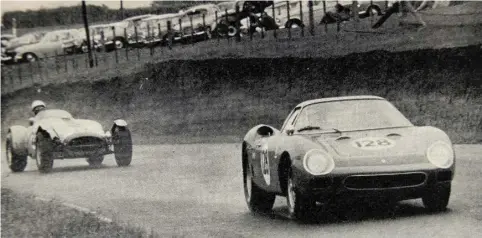 ??  ?? 1966 Pukekohe 5 Nov 66 - #128 Andy Buchanan Ferrari 250LM. photo Motorman Dec 66 pg 15