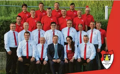  ?? Foto: Kapfer ?? Die Vorstandsc­haft des SV Wörnitzste­in Berg und Schirmherr MdL Wolfgang Fackler laden zum 50 jährigen Gründungsf­est ein.