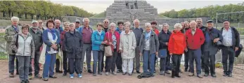  ?? FOTO: VDK ?? Die Gruppe aus Pfullendor­f vor dem berühmten Völkerschl­achtdenkma­l.