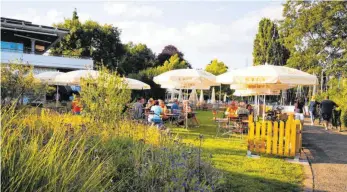  ?? FOTO: TANJA POIMER ?? Schafft ein bisschen Seehasenfe­statmosphä­re: der neue GZH-Biergarten.