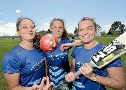  ?? MARTIN DE RUYTER/STUFF ?? Nelson Nyxons players, from left, Anna Gaging, Kate Gaging and captain Kate Stiven are looking forward to a busy summer for the region’s new senior representa­tive women’s team.