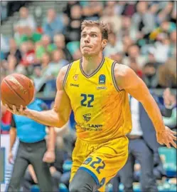  ?? ?? Ethan Happ, pívot del Dreamland Gran Canaria, ante el Slask polaco.