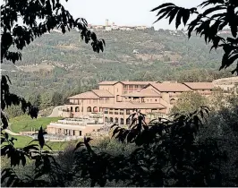  ?? [ Saverio Lombardi Vallauri] ?? Das Siegerproj­ekt in der Kategorie Hotels: Casa di Langa im Piemont.
