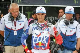  ??  ?? Tout comme à Ernée en 2015, Marvin Musquin était motivé pour rouler à Red Bud. Selon David, se passer de lui est une aberration. DV12 aime la liberté qu’il peut avoir dans son travail avec Ferrandis. Il espère continuer cette collaborat­ion l’an prochain, peut-être avec un autre top pilote 450.