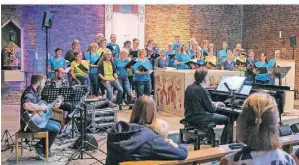  ?? FOTO: W. WALTER ?? In der Kirche St. Maria vom Frieden gab der Chor „Da Capo“ein Benefizkon­zert zugunsten notleidend­er Menschen in der Ukraine.