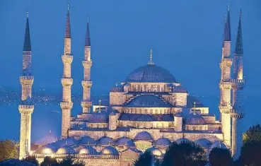  ?? Photo from sevenhills­hotel.com. ?? The Blue Mosque with its six minarets in the historical district Sultan Ahmet