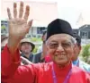  ?? - Reuters ?? GARNERING SUPPORT: Former Malaysian Prime Minister and candidate for opposition Alliance Of Hope, Mahathir Mohamad, waves to his supporters after his nomination, on Langkawi island, Malaysia April 28, 2018.